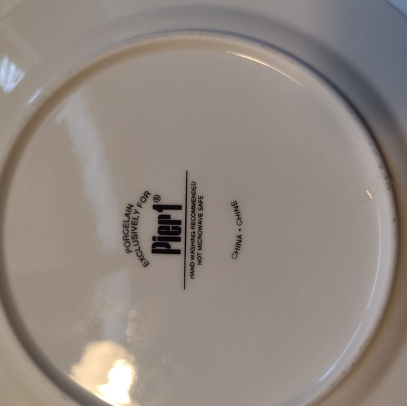 Pier 1 Martini appetizer or salad plates set of 4 - Picture 7 of 7